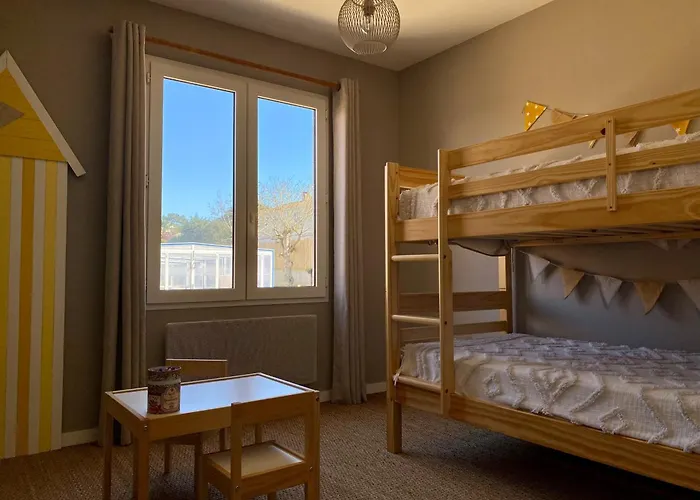 Maison Familiale Avec Piscine Privee A - Fr-1-336-136